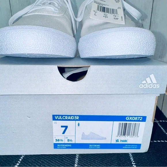 Adidas | Classic White Lace-Up Sneakers - Picture 9 of 10